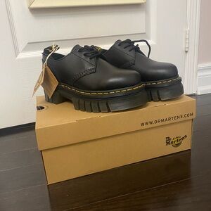 BRAND NEW Doc Martens Platform Women’s Oxfords